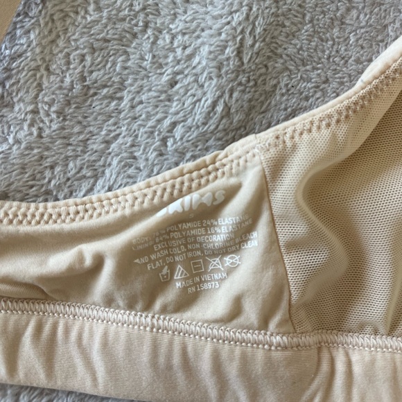 Skims Fits Everybody Crossover Bralette Size Small - Picture 3 of 4